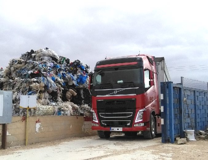 Comienza la retirada programada de residuos plasticos de Utiel Recicla 